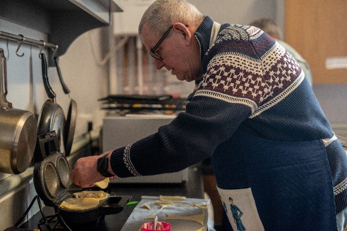 Man making pie